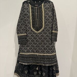& Other Stories Black and Cream Long Sleeve Dress